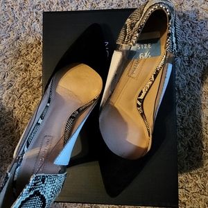 Dress shoes